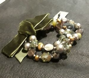 Bracelet, stretch sage green multi.colors
